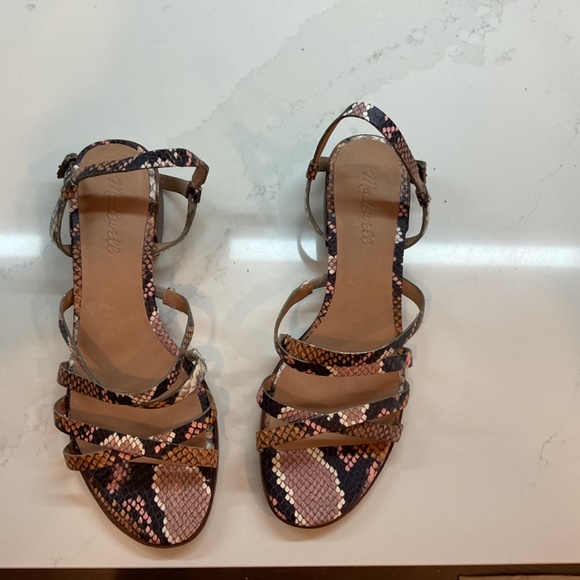 Sandals - Picture 2 of 3